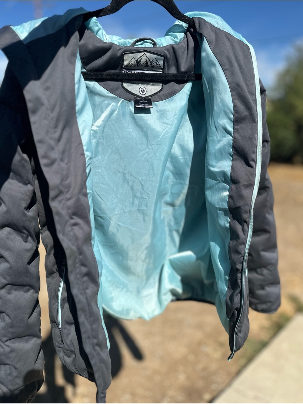 Boulder Gear Puffer Jacket with Hood - Picture 3 of 5
